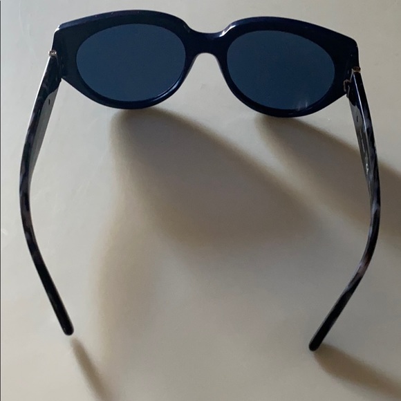 Tory Burch Sunglasses - Picture 3 of 12